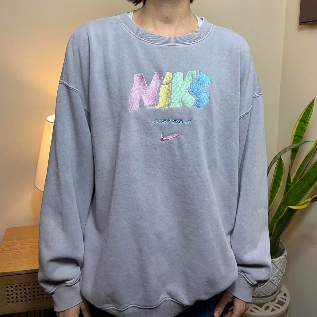 Nike Embroidered Sweatshirt